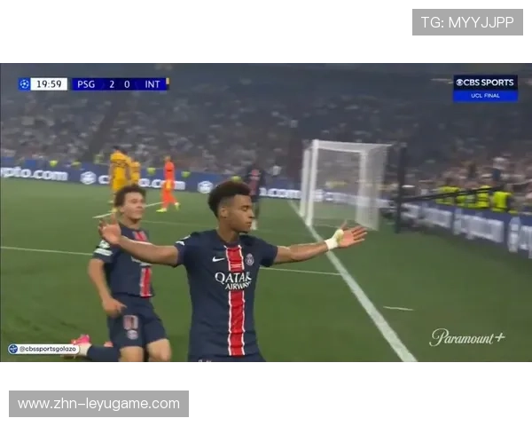 巴黎圣日耳曼反击回合，登贝莱直插禁区